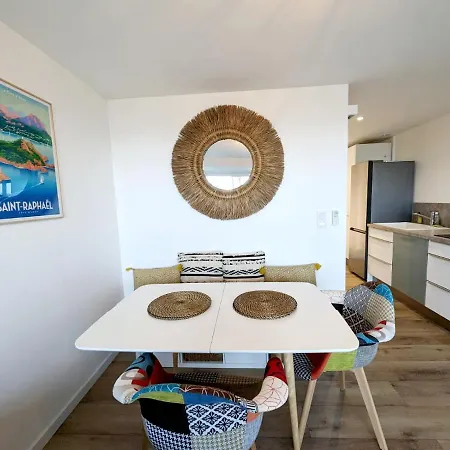 Apartment Les Tresors D'antheor Yourehostehelper Saint-Raphael (Var)